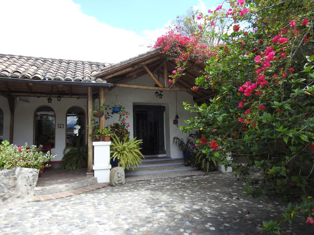 Hosteria Museart Pantavi Tumbabiro Exterior photo