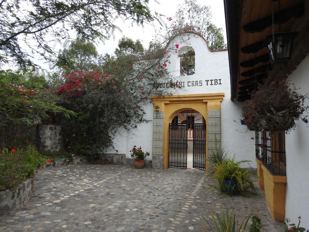 Hosteria Museart Pantavi Hotel Tumbabiro Exterior photo